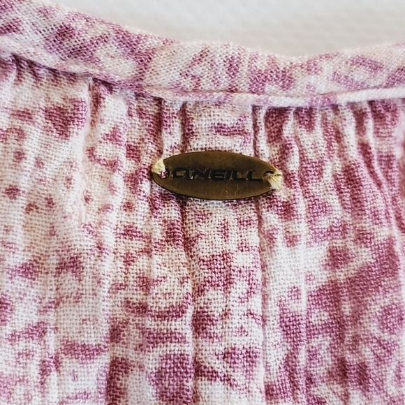 2108 * O'Neill Cold Shoulder Top Pink White Size XS - Picture 6 of 9